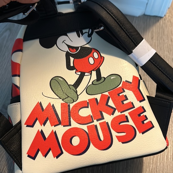 ✨HOST PICK✨ Loungefly Mickey Mouse Backpack - Picture 6 of 7